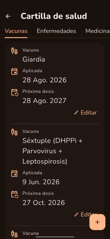Cartilla de salud con el registro de vacunas, fechas de aplicación y próxima dosis