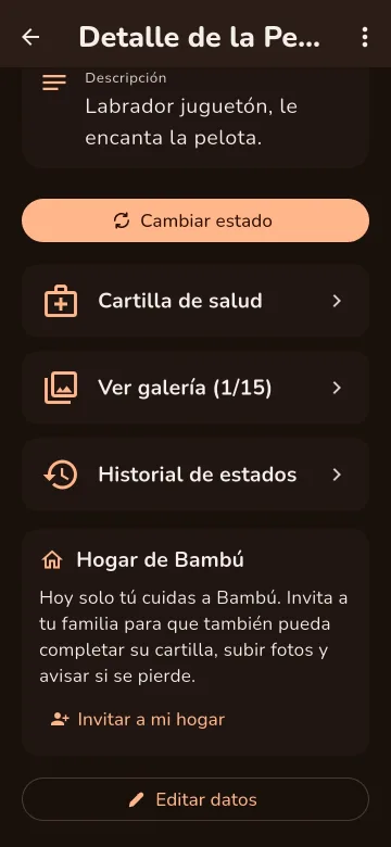 Ficha de una mascota en PelusApp con su descripción, cartilla de salud, galería de fotos, historial de estados y su hogar
